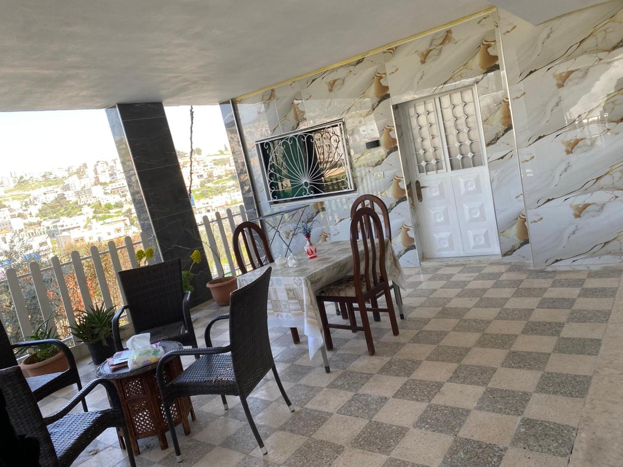 Huseein Rooms Jarash Exterior photo